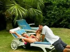 Killer blonde get nailed in tropics