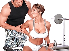 Corina Curves Squat-on-it Training
